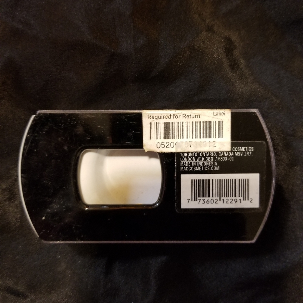 MAC Eyelashes - Picture 3 of 3